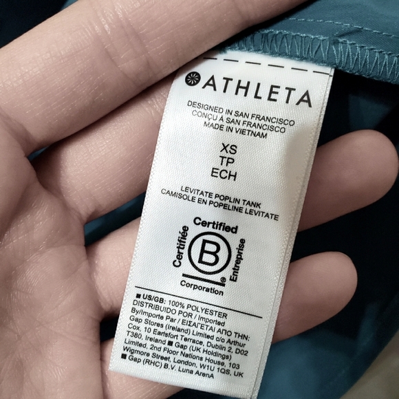NWOT Athleta Levitate poplin tank. Sleeveless top. Collar. Borealus Green. XS. - Picture 6 of 7